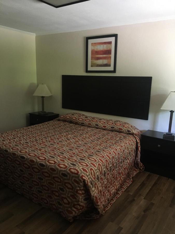 Henderson Woodlawn Hills Motel מראה חיצוני תמונה